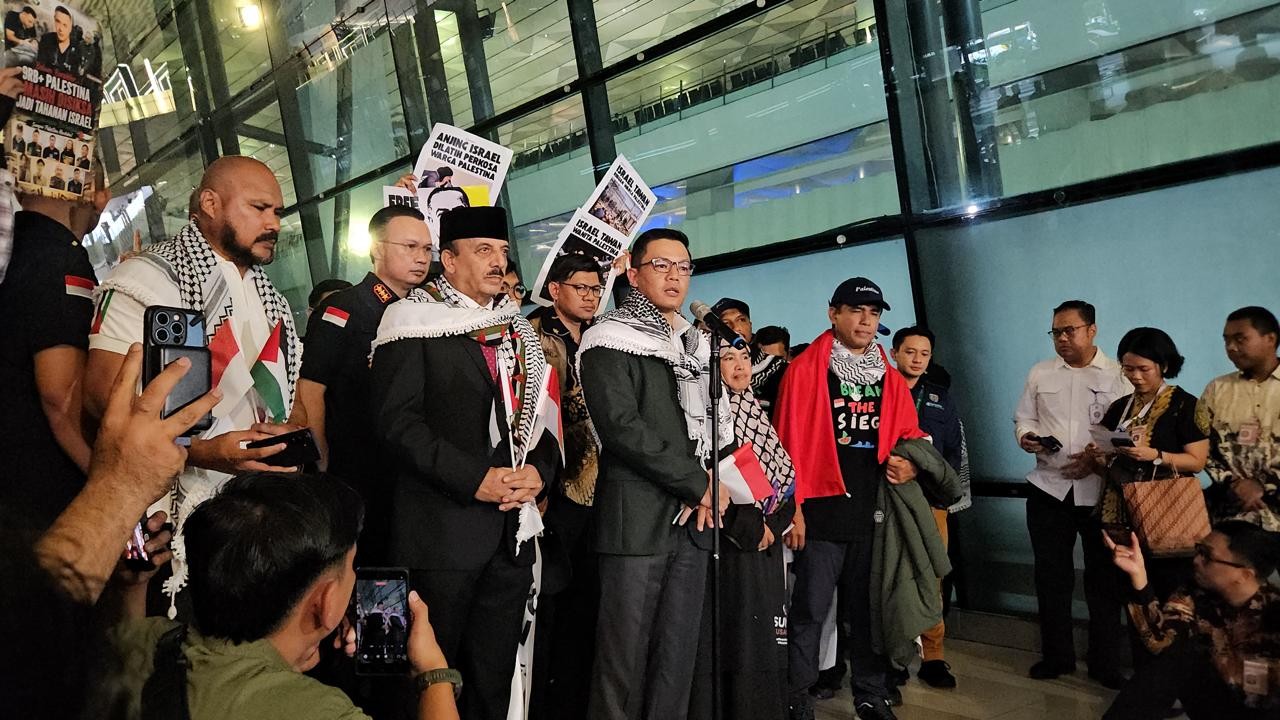 9 WNI yang Sempat Ditahan Israel Tiba di RI. Foto: iNews Media Group.