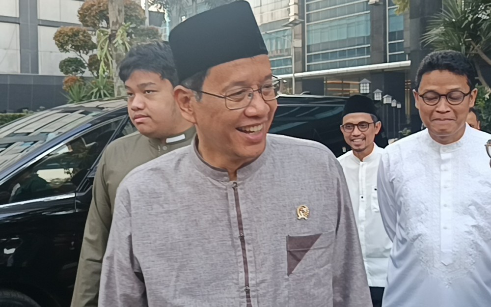 Menkeu Purbaya dan Keluarga Salat Iduladha di Masjid DJP