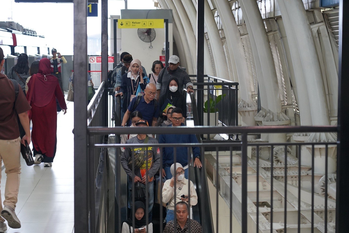 Libur Panjang, 228 Ribu Orang Pilih LRT Jabodebek Menuju Kawasan Wisata hingga Kafe-Mal. (Foto Istimewa)