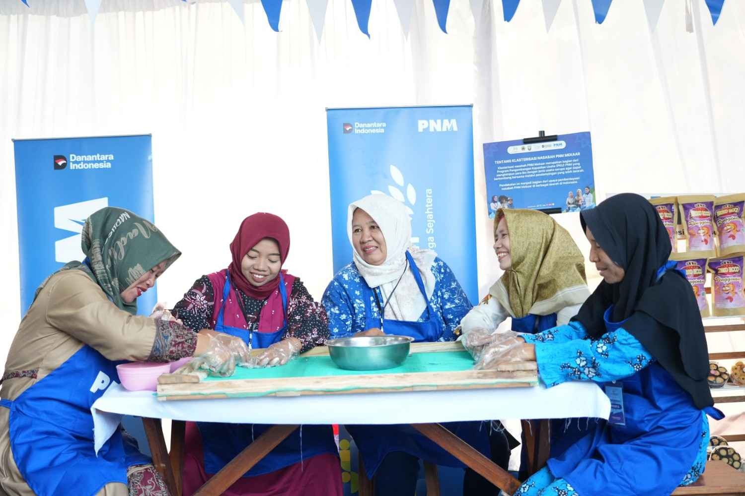 Menaikkan Pendapatan Nasabah dan Pemberdayaan Jadi Cara PNM Jauhkan Masyarakat dari Rentenir. (Foto: Doc PNM)