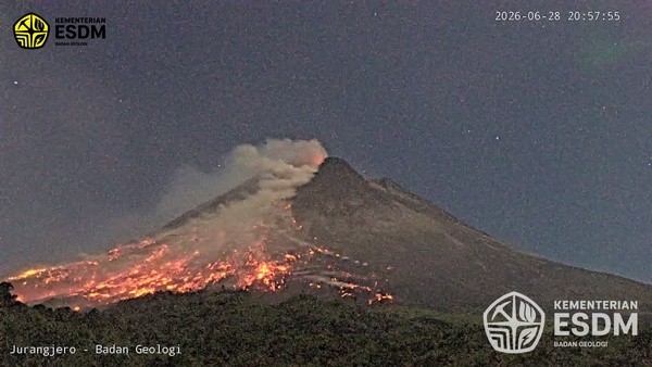 Gunung Merapi Erupsi Malam Ini, Luncurkan Awan Panas Guguran. (Foto: Dok. Kementerian ESDM)