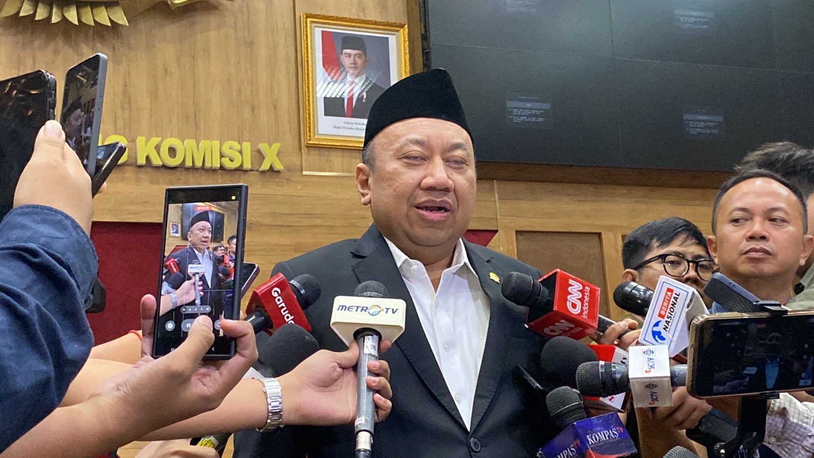 Dana Riset Naik Jadi Rp4 Triliun, Komisi X DPR Sebut Mestinya Bertambah Rp8 Triliun. (Foto: Istimewa)