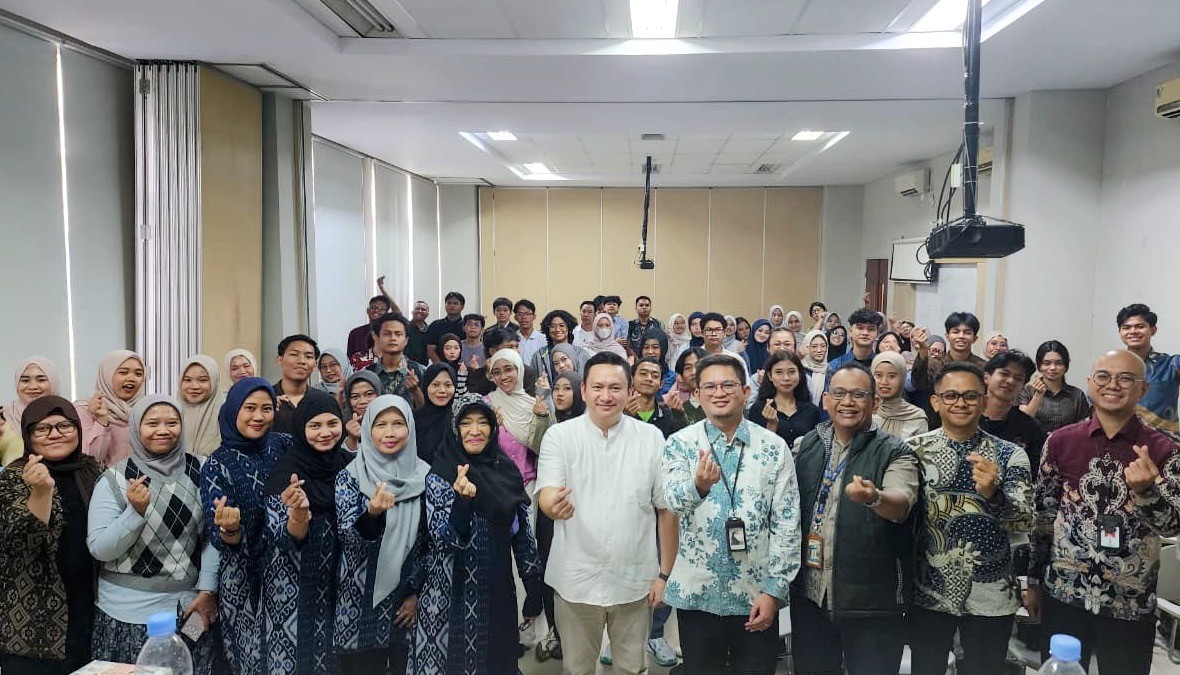MNC Sekuritas Edukasi Investasi Syariah dan Perlindungan Konsumen di UNIS Tangerang. (Foto: Doc Motion Trade)