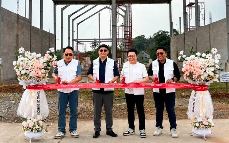 PT Perintis Triniti Properti Tbk  mengumumkan bahwa Holdwell Business Park memasuki fase topping off untuk Storage House. (Foto: Ist)