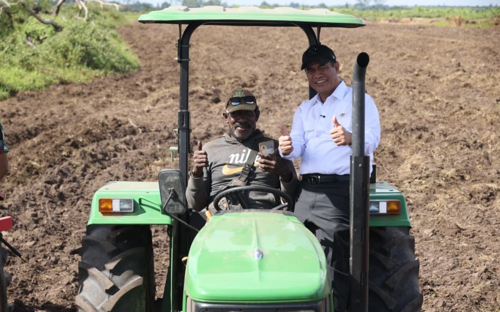 Pimpin Cetak 137 Ribu Hektare Sawah dan Oplah di Papua, Mentan Amran Tegaskan Semua Milik Rakyat
