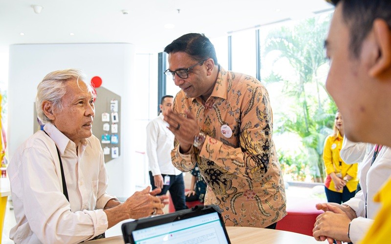 PT Indosat Tbk (ISAT) siap memperpanjang masa jabatan Vikram Sinha sebagai President Director & Chief Executive Officer (CEO). (Foto: Ist)
