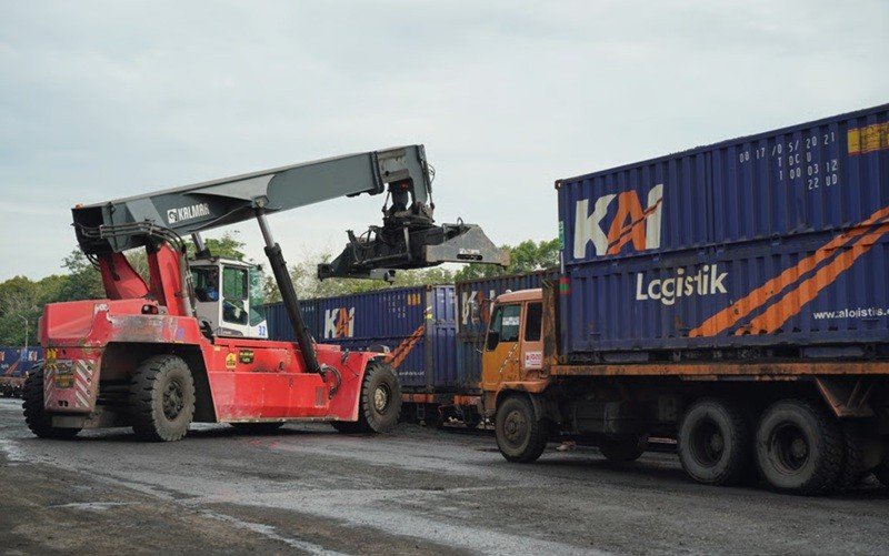 PT Kereta Api Logistik (KAI Logistik), mencatatkan kinerja positif di semester I-2026 dengan mengelola angkutan barang sebanyak 8,7 juta ton. (Foto: Ist)