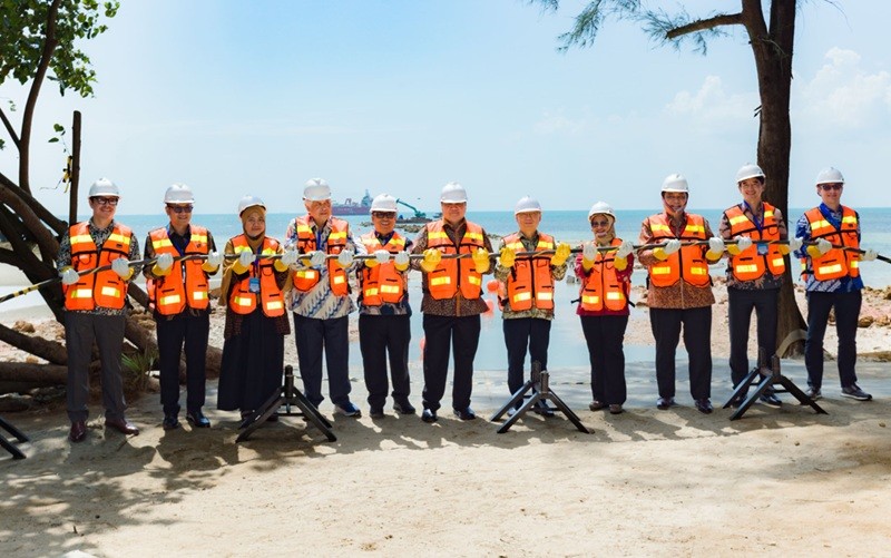 PT Telkom Indonesia (Persero) Tbk (TLKM) berhasil melakukan pendaratan kabel bawah laut Nongsa-Changi Cable (NCC) di Nongsa Digital Park, Batam. (Foto: Ist)