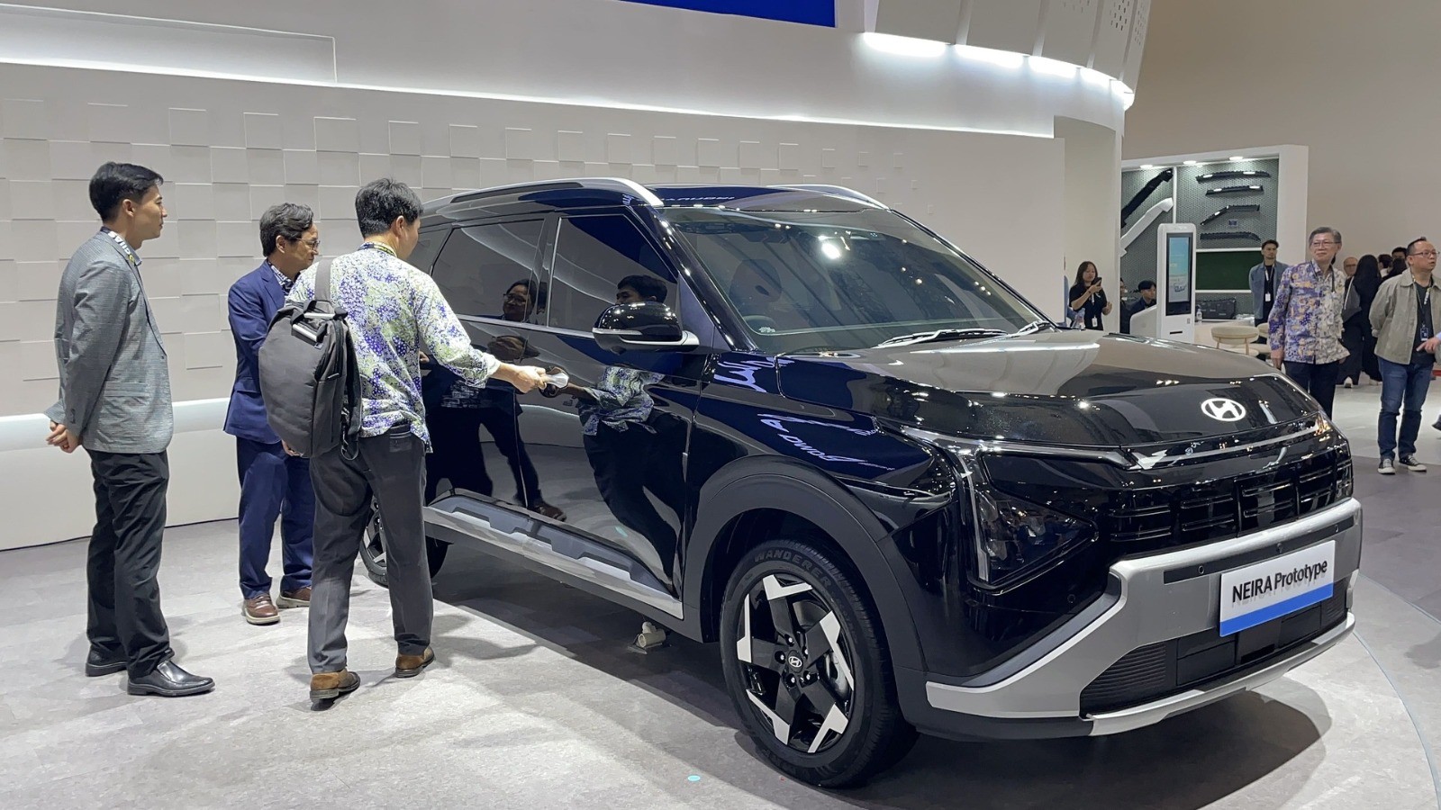 Hyundai Pamerkan Prototipe Kendaraan EV Seven-Seater Bernama NEIRA di GIIAS 2026. (Foto: MNC Media)