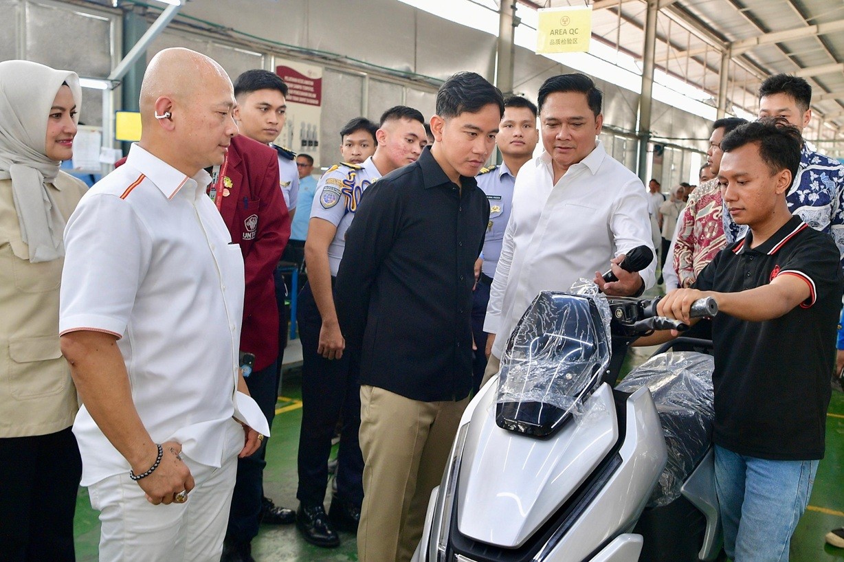 Gibran Minta Dunia Pendidikan Link and Match dengan Industri Kendaraan Listrik. (Foto Istimewa)