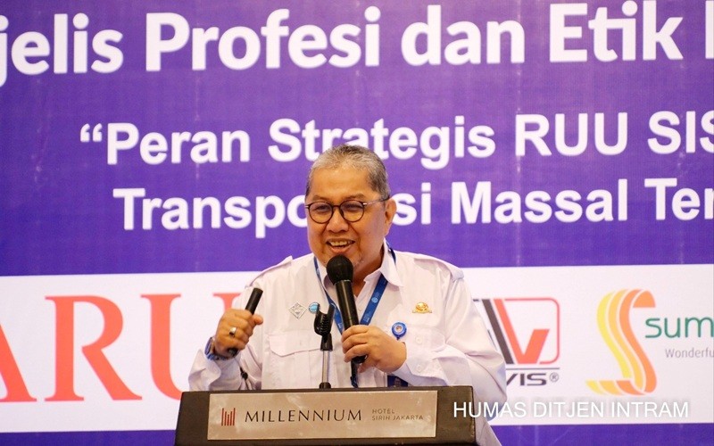 Kemenhub tengah menyusun Rancangan Undang-Undang Sistem Transportasi Nasional (RUU Sistranas) untuk menekan biaya logistik nasional. (Foto: Dok. Kemenhub)