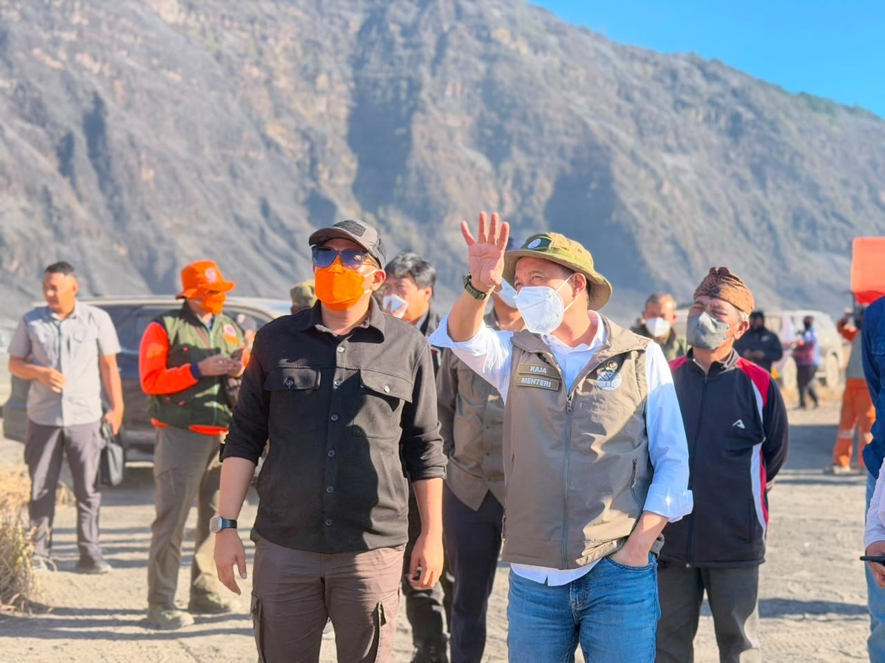 Menhut Cek Langsung Kebakaran Bromo, Pastikan Penanganan Berjalan Baik. (Foto: Kemenhut)