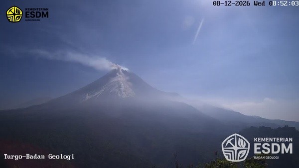 Luncurkan Awan Panas Sejauh 1,8 Kilometer, Gunung Merapi Status Siaga (FOTO:Dok Ist)