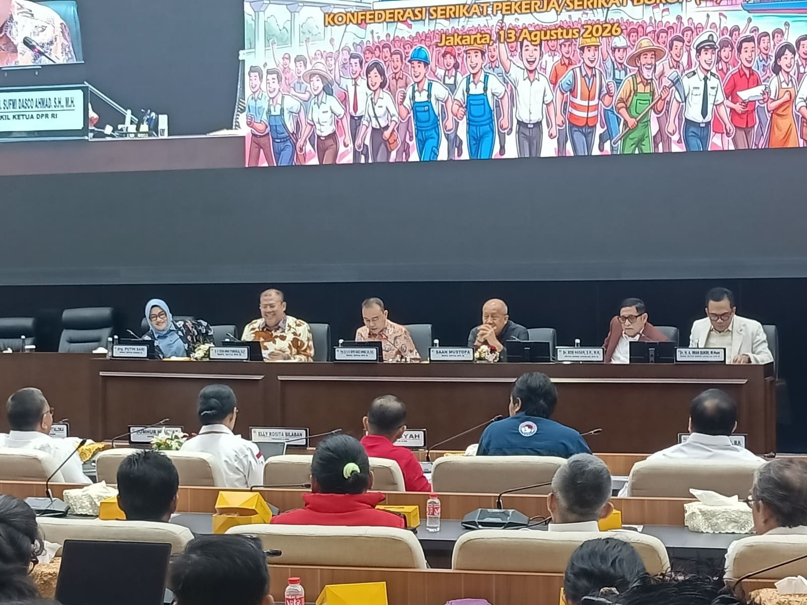 RUU Ketenagakerjaan Ditarget Rampung Oktober, Dasco Minta Buruh Optimistis. (Foto: MNC Media)