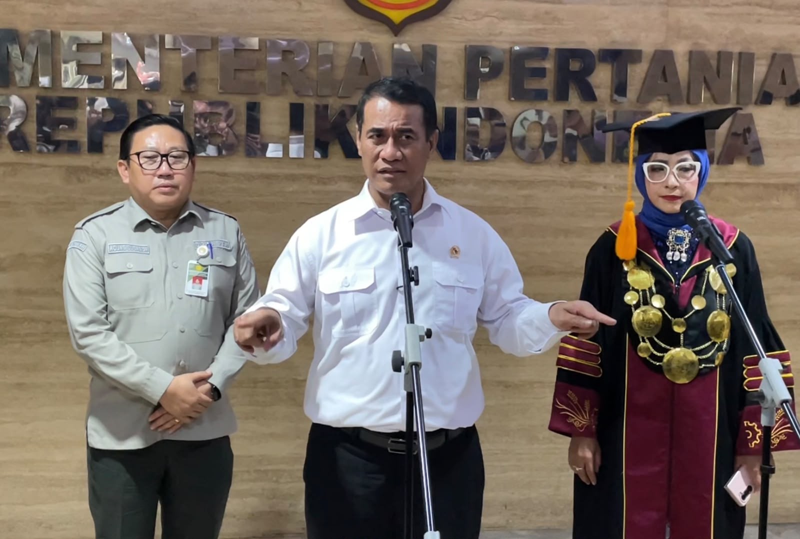 Cegah Kecurangan, Mentan Kaji Pengaturan HET Beras Fortifikasi. (Foto: Tangguh Yudha/iNews Media Group)