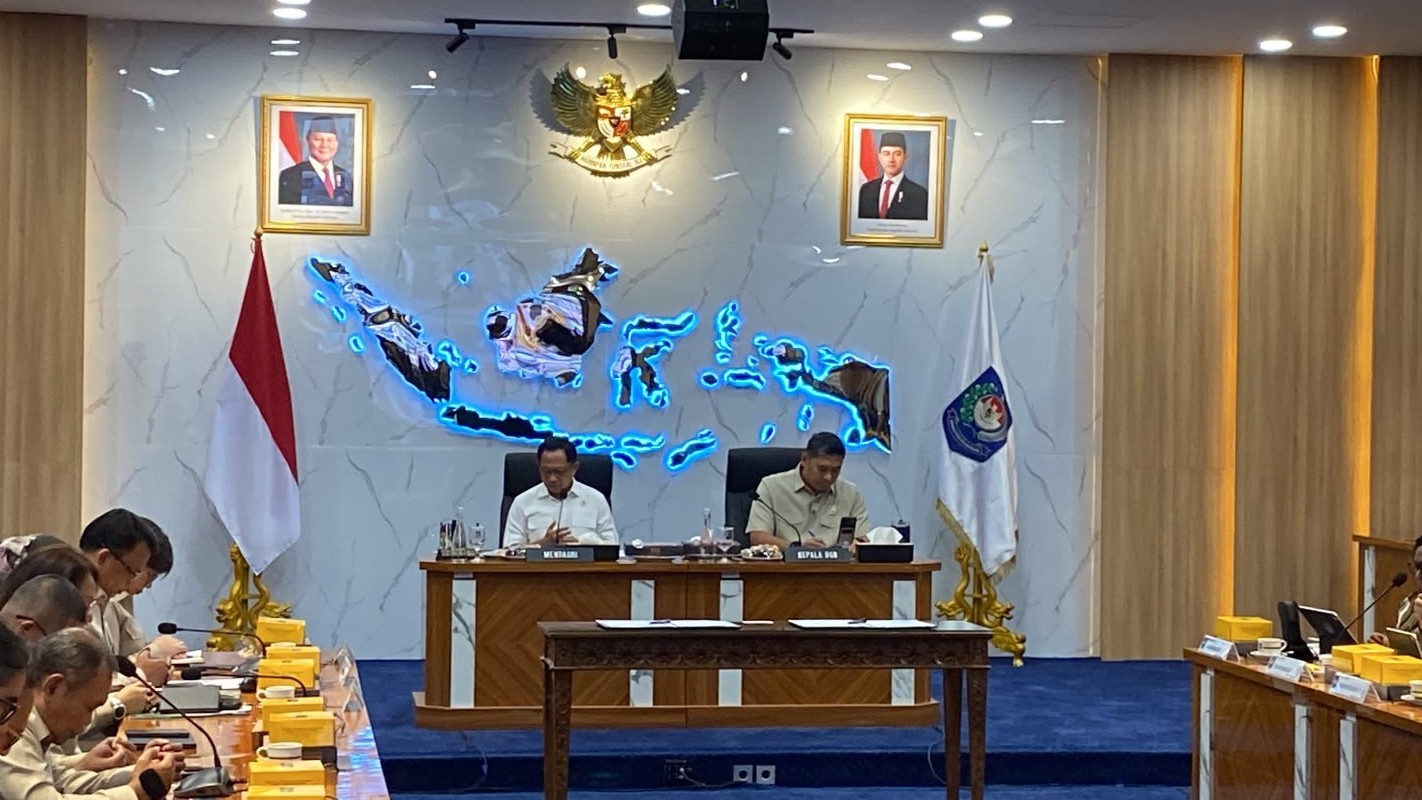 Rapat Bareng Kepala BGN, Mendagri Minta Daerah Permudah Izin Usaha SPPG dan Penerbitan SLHS. (Foto Achmad/IMG)