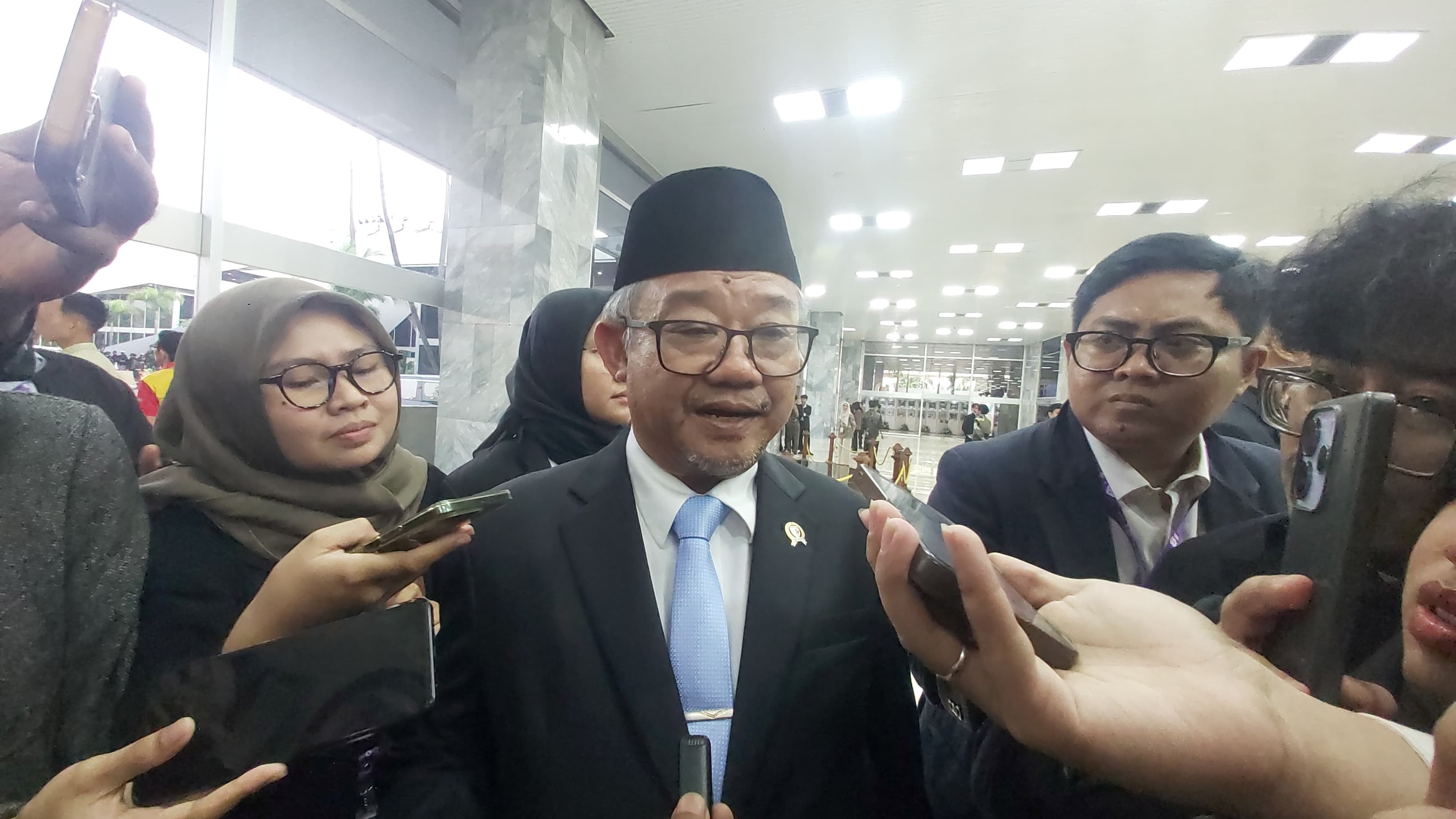 Mendikdasmen Wajibkan Pelajaran Bahasa Inggris Mulai Kelas 3 SD pada 2027. (Foto: Felldy Utama/iNews Media Group)
