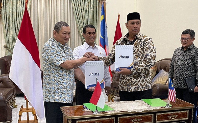 Indonesia sepakat mengekspor beras premium sebanyak 200.000 ton ke Malaysia dengan harga Rp17.000 per kg. (Foto: iNews Media/Tangguh Yudha)