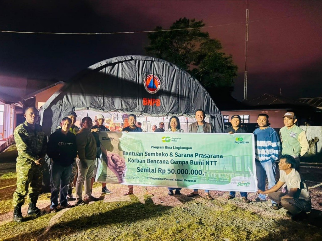Respons Cepat Gempa NTT, Pegadaian Salurkan Bantuan Tanggap Darurat Melalui Program Pegadaian Peduli. Foto: dok. Pegadaian.