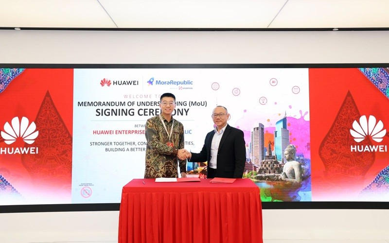 PT Ekamas Mora Republik Tbk (MORA) dan Huawei Indonesia resmi menandatangani Nota Kesepahaman untuk mengembangkan pasar TIK korporat di Indonesia. (Foto: Ist)