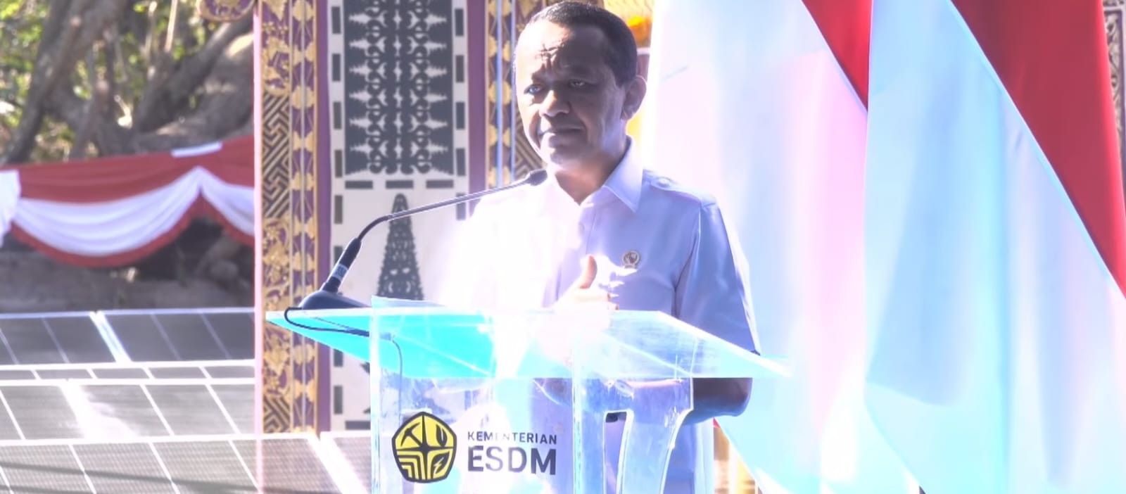 Bahlil Buka Peluang Danantara Garap Program PLTS 100 GW Jika Swasta Belum Minat.
