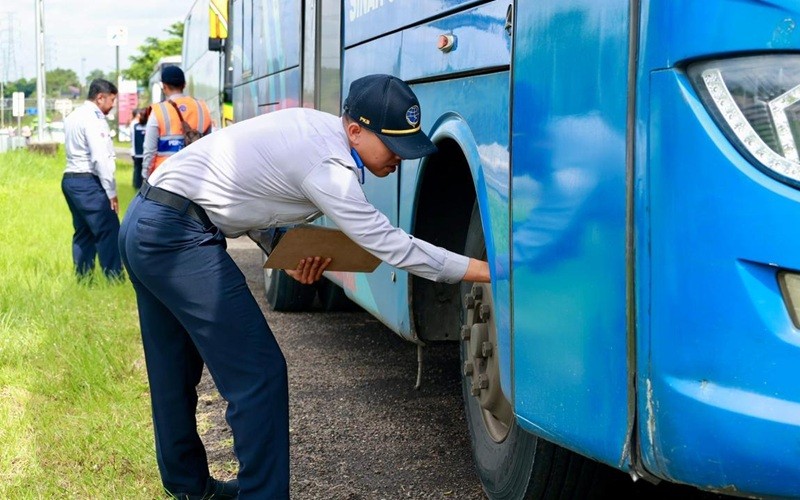 Kementerian Perhubungan menemukan masih adanya bus yang beroperasi dengan dokumen perizinan maupun uji berkala yang sudah tidak berlaku. (Foto: Dok. Kemenhub)