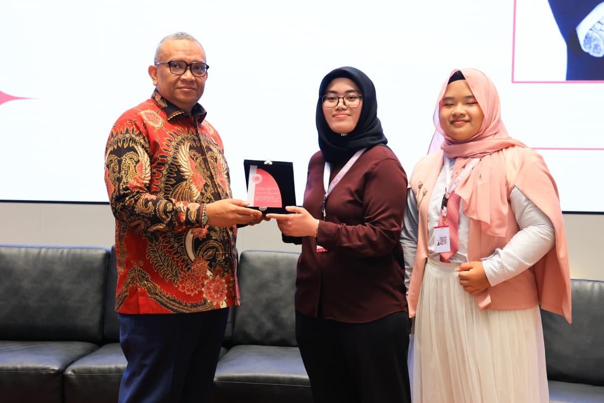 Beri Keynote Speech di PinkMUN 2026, Wamenaker: Generasi Muda Harus Jadikan AI Peluang Kerja.
