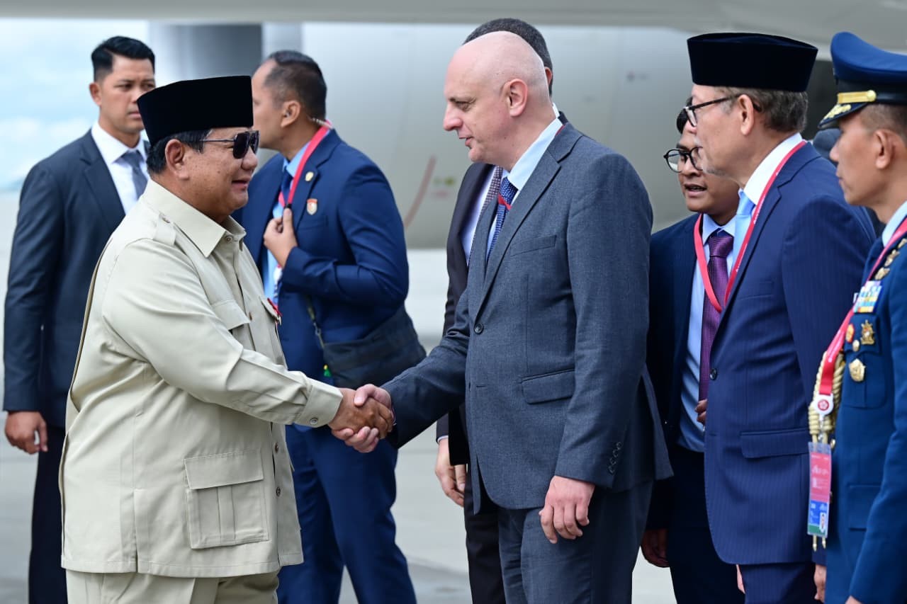 Prabowo Tiba di Vladivostok, Jadi Tamu Kehormatan di EEF ke-11 dan Bertemu Putin. (Foto: Sekretariat Presiden)