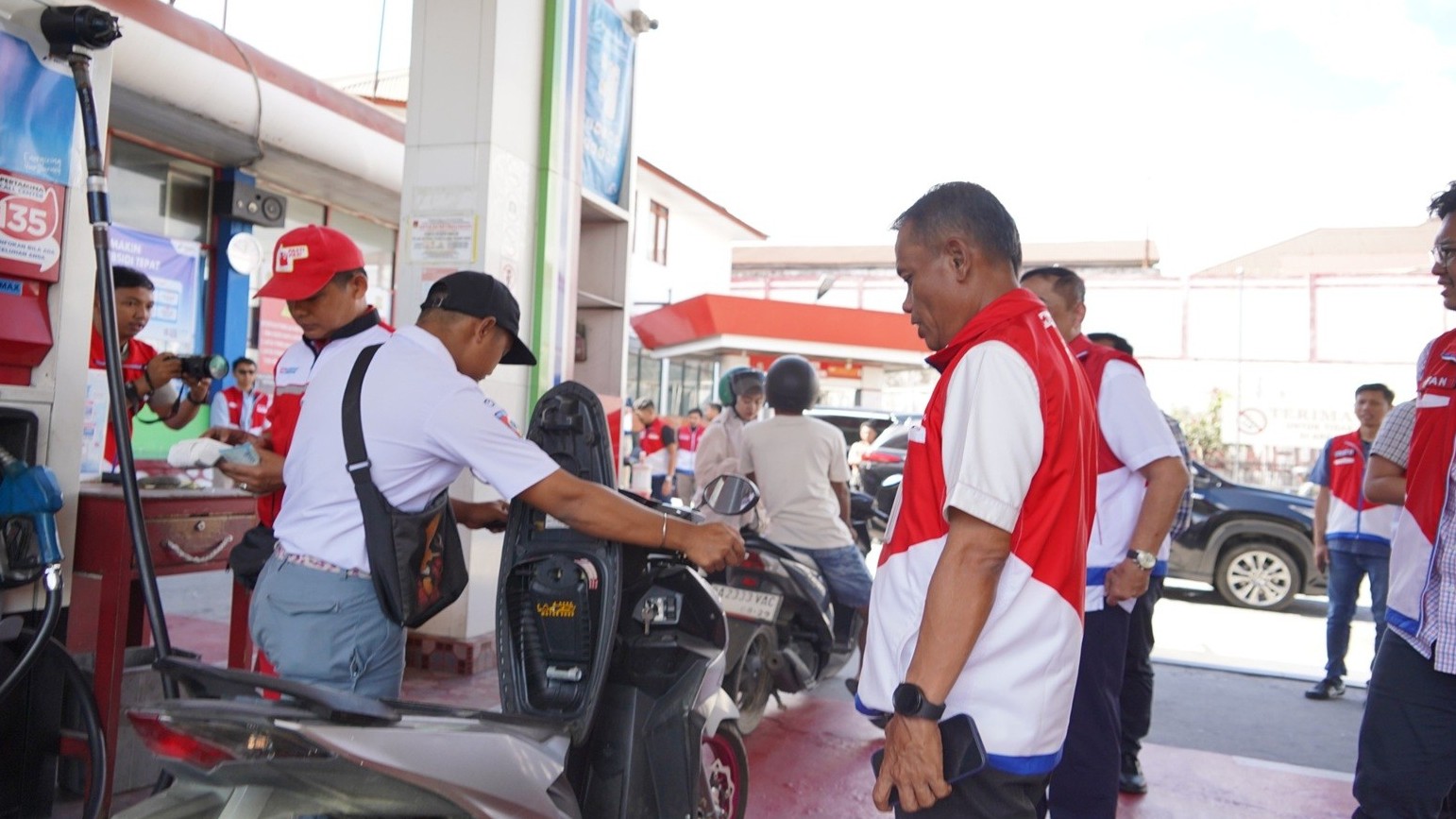 Pertamina Tindak Tegas 31 SPBU di Sumbar yang Langgar Aturan Penyaluran BBM Subsidi. (Foto Pertamina)