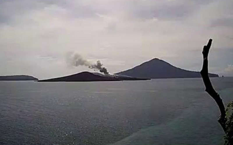 Gunung Anak Krakatau Erupsi, BMKG Pastikan Tak Ada Anomali Muka Air Laut