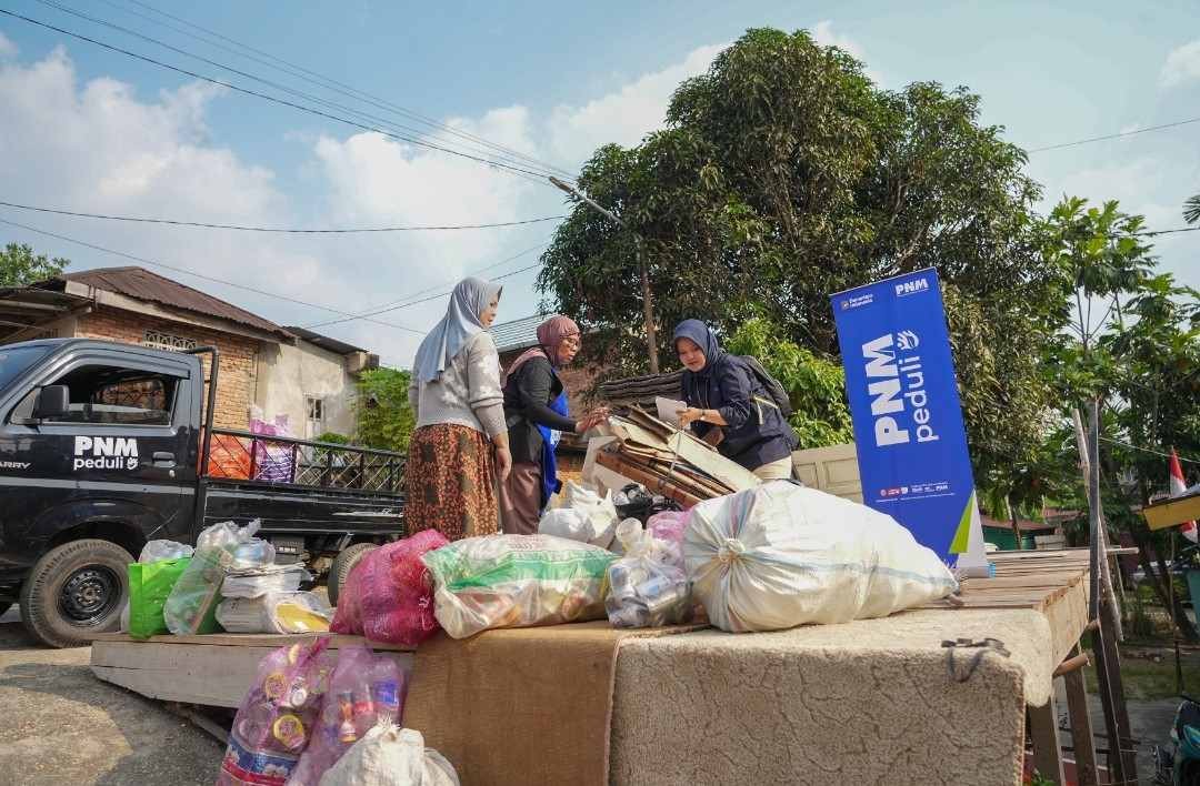 Danau Sipin Kembali Bersinar, Leni Rajut Harapan Bersama Holding Ultra Mikro. (Foto: Dok PNM)