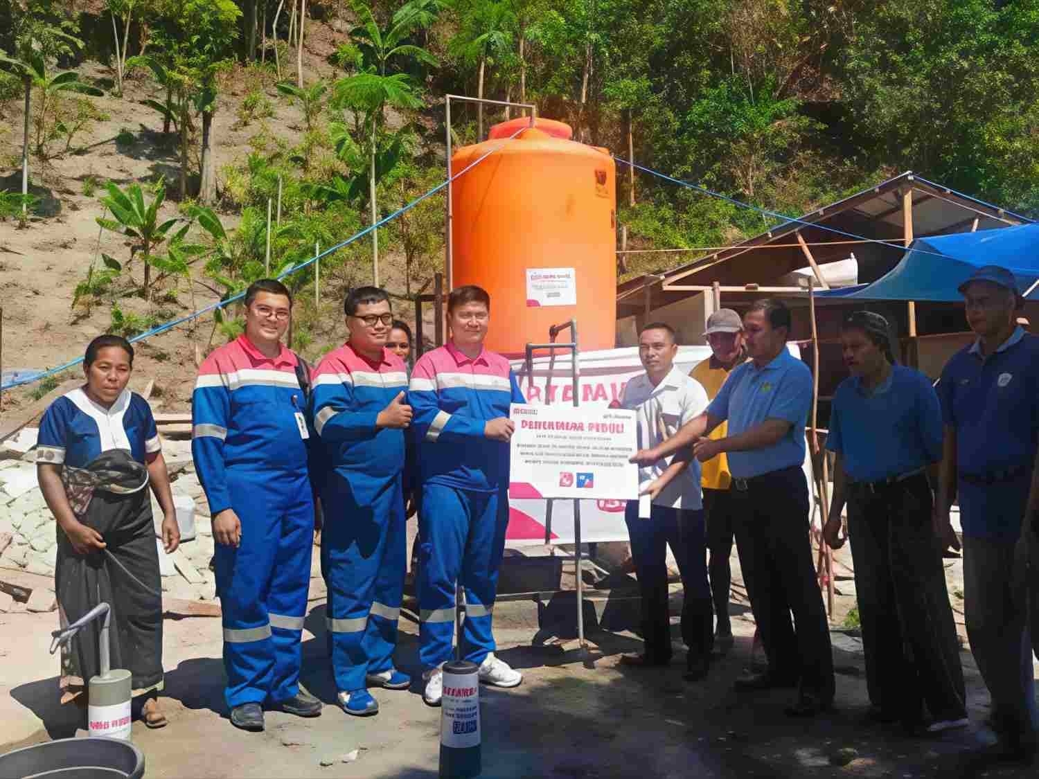 Kini Air Bersih Lebih Dekat, Pertamina Dampingi Pemulihan Warga Terdampak Gempa NTT. (Foto: Doc Pertamina)