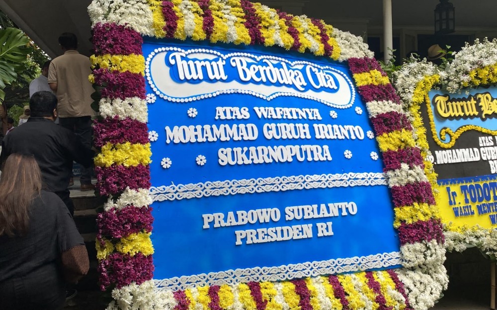 Presiden Prabowo Subianto Kirim Karangan Bunga Duka Cita ke Kediaman Guruh Soekarnoputra