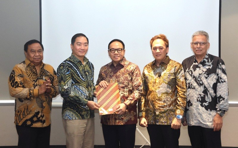 Direktur Utama KRAS, Willgo Zainar resmi ditunjuk sebagai Chairman  Indonesian Iron & Steel Industry Association (IISIA) periode 2026-2030. (Foto: Ist)