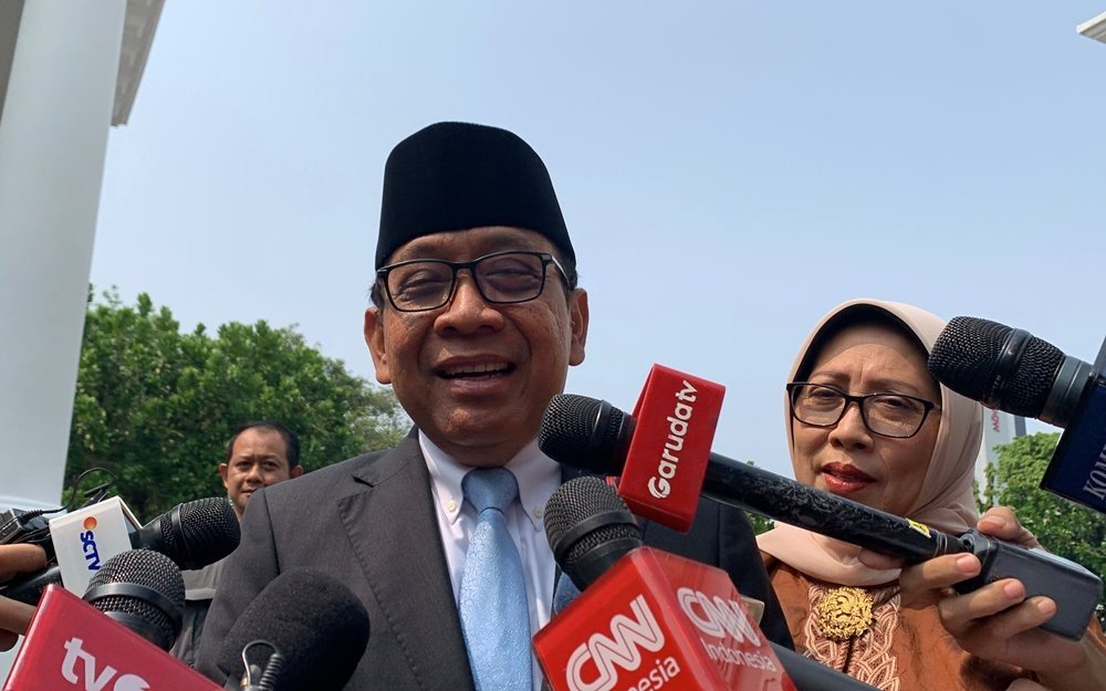 Didampingi Sang Istri, Pratikno Tiba di Istana Jelang Dilantik Jadi Wantimpres