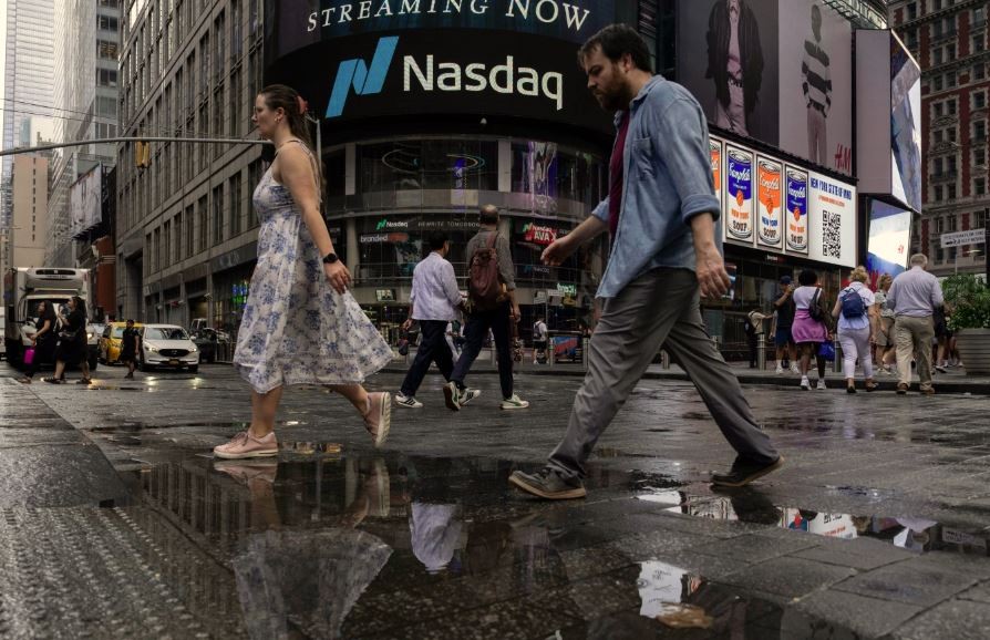 Wall Street Menguat di Tengah Pelemahan Pasar Kerja AS, Nasdaq Naik 1,2 Persen (Foto: dok AP)