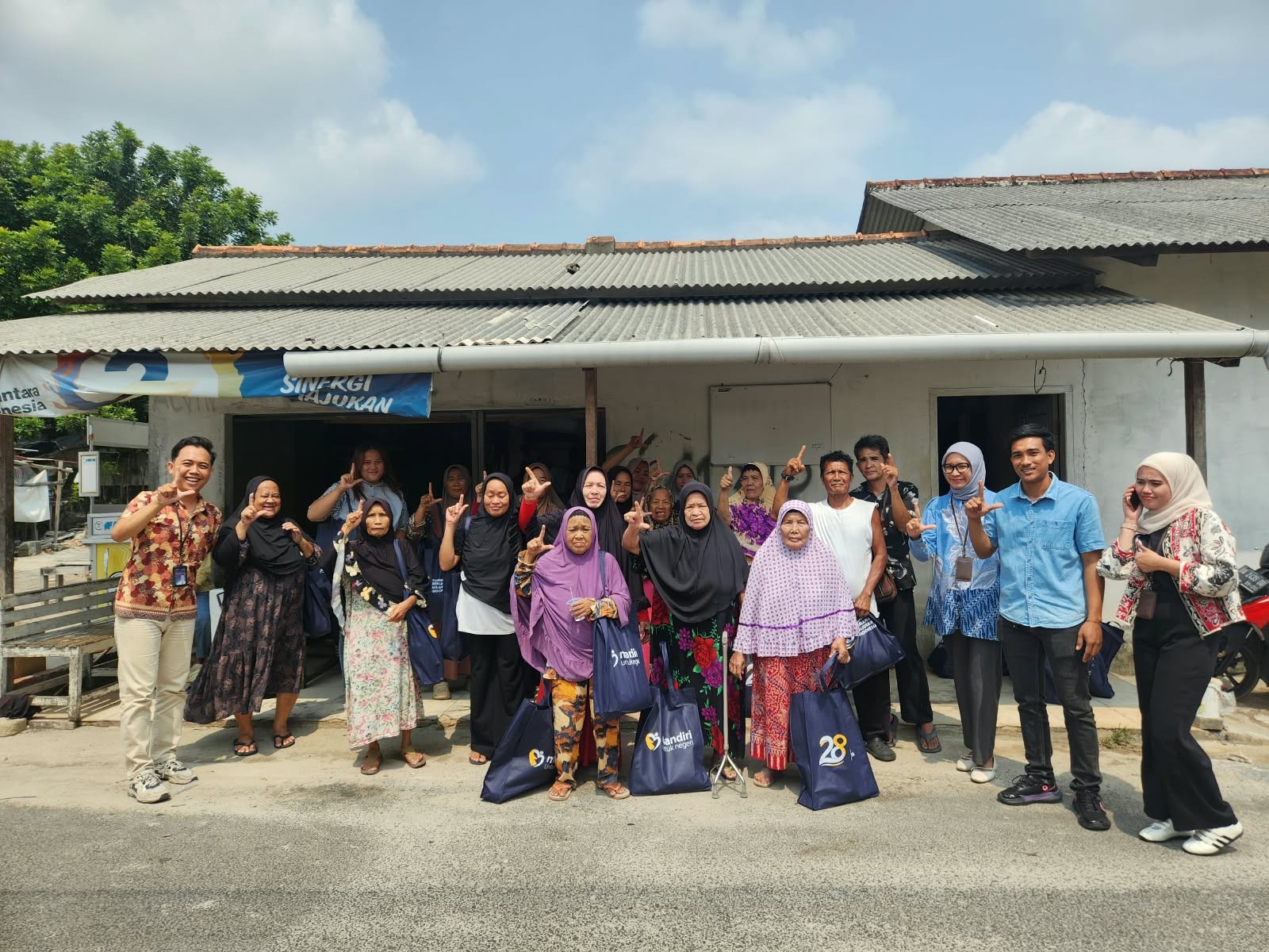 Dari HUT ke-28, Bank Mandiri Lanjutkan Semangat Berbagi Manfaat untuk Masyarakat. (Foto: Doc BMRI)