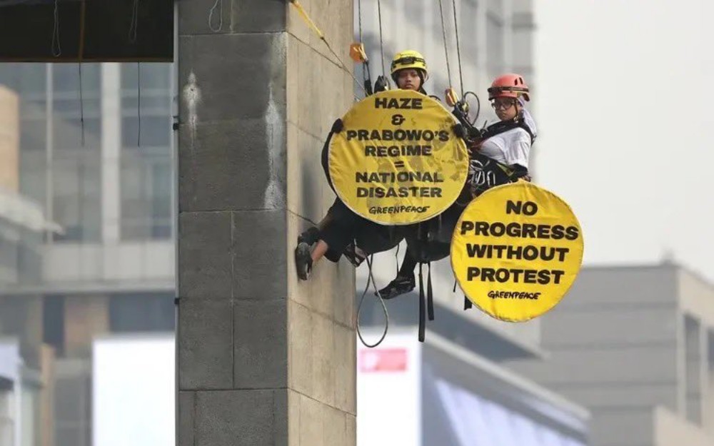 Enam Aktivis Greenpeace Dibawa ke Polda Metro Jaya, Polisi Sebut Perlu Perawatan Intensif