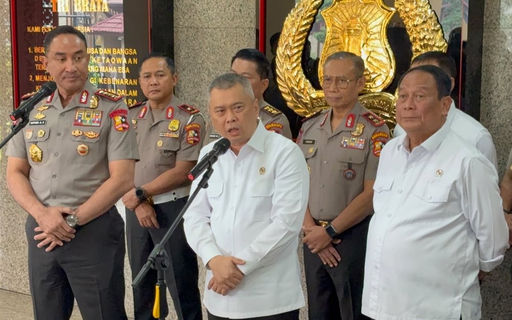 Sinergi Pengamanan Nataru, Menhub Temui Kapolri di Mabes Polri