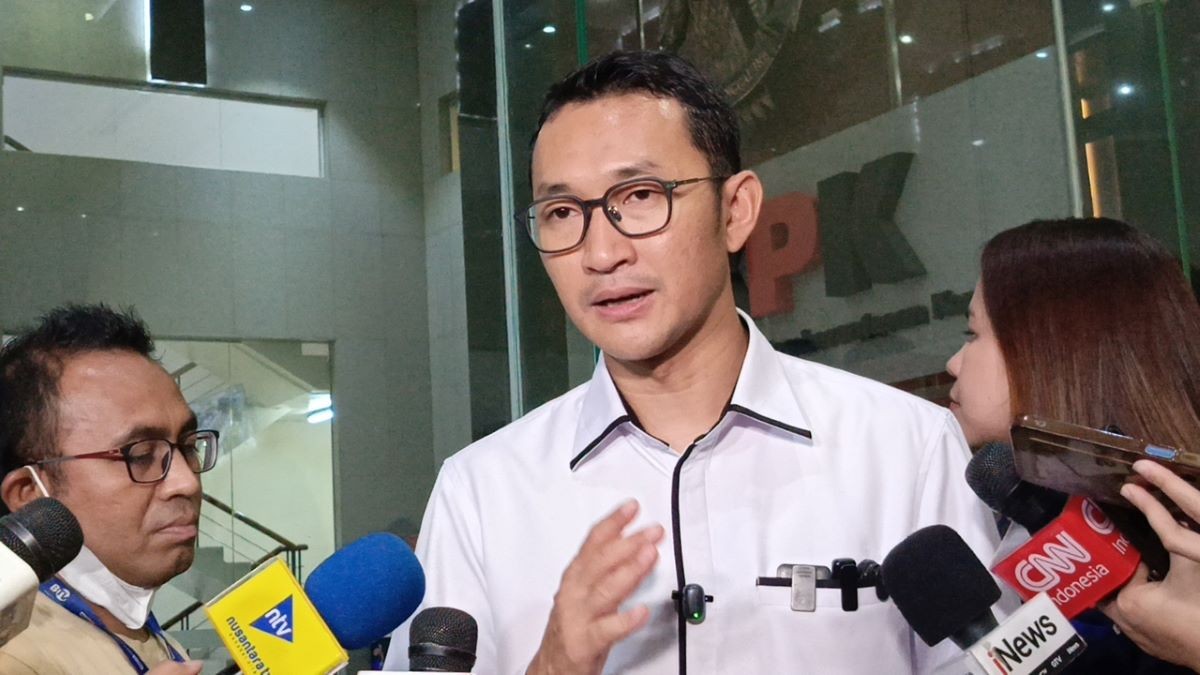 KPK Geledah Kantor Dinas PUPR Klaten, Sita Uang hingga Dokumen PBJ. (Foto: Nur Khabibi/ iNews Media Group)