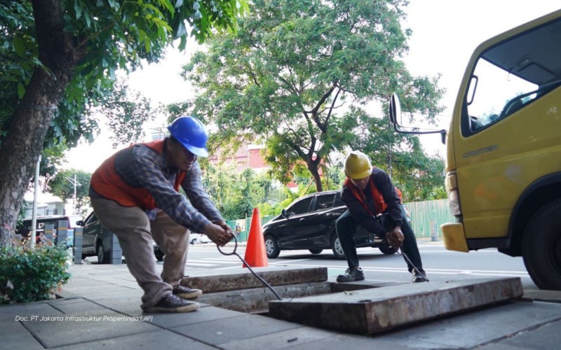 Pemprov DKI Jakarta akan menurunan kabel udara secara permanen di sejumlah titik terus dilakukan.
