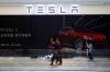 Tepis Kabar Tesla Berpaling dari RI, Bahlil: Negosiasi Masih Jalan (FOTO:MNC Media)