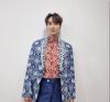 Warganet dihebohkan oleh postingan dua personel Super Junior, Yesung dan Leeteuk, yang mengenakan batik pemberian Ridwan Kamil.  (Foto: MNC Media)