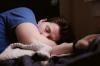 Tidur yang cukup dapat menyehatkan tubuh (Ilustrasi Photo by Shane on Unsplash)