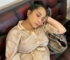 Nagita Slavina jadikan tas Dior Rp39 Juta sebagai bantal. (Foto: MNC Media)