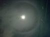 Fenomena bulan bercincin menghiasi langit malam di Depok sekitar pukul 22.00 WIB, Kamis (16/12/2021). (Foto: Army Dian)