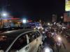 Puncak Arus Balik, Lalu Lintas di Luar Pelabuhan Merak Padat Merayap. (Foto: Tino Satrio/MPI)