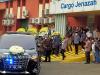 Bertolak ke Bandung, Ridwan Kamil Terus Temani Jenazah Eril di Ambulans