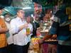 Temukan Minyak Goreng Kemasan Botol Plastik, Begini Reaksi Mendag Zulhas. (Foto: MNC Media)