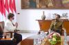 Presiden Jokowi menerima delegasi Dana Moneter Internasional atau International Monetary Fund (IMF) di Istana Kepresidenan Bogor, Jawa Barat, hari ini.